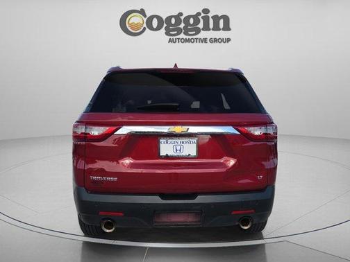 Cajun Red Tintcoat 2018 Chevrolet Traverse LT Cloth