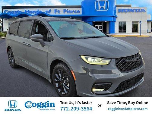 2021 Chrysler Pacifica Touring-L