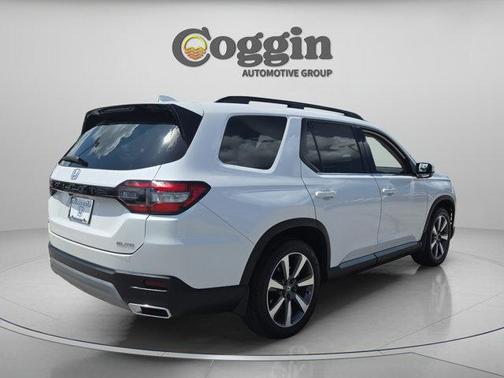 Lunar Silver Metallic 2023 Honda Pilot Elite