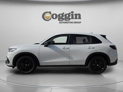 Platinum White Pearl 2026 Honda HR-V Sport