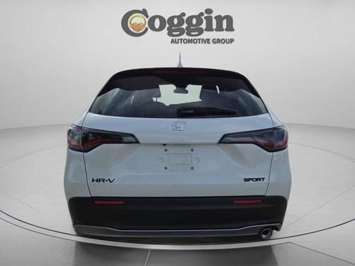 Platinum White Pearl 2026 Honda HR-V Sport