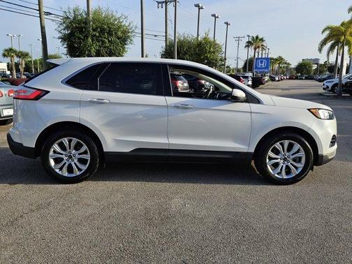 2021 Ford Edge Titanium