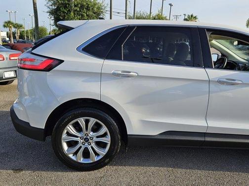 2021 Ford Edge Titanium