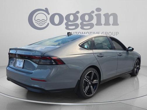Urban Gray Pearl 2026 Honda Accord SE
