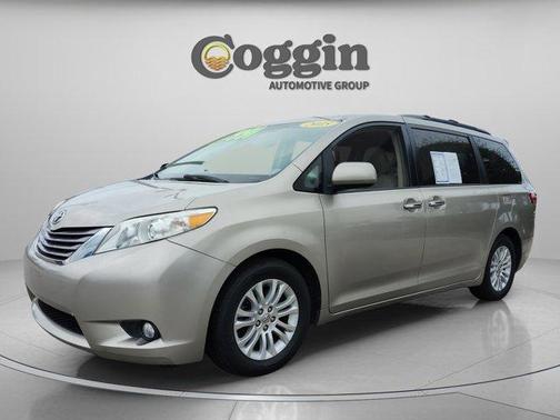 2015 Toyota Sienna XLE