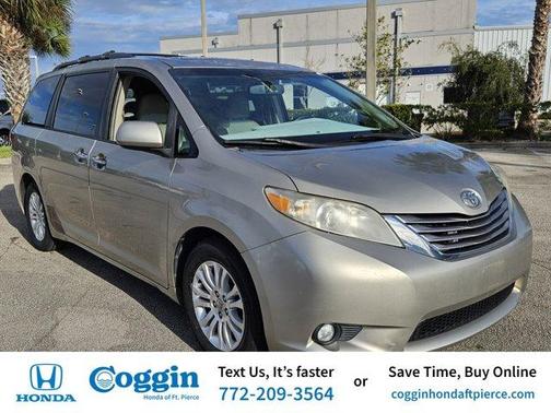 2015 Toyota Sienna XLE
