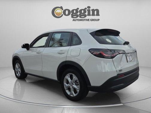 Lunar Silver Metallic 2024 Honda HR-V LX