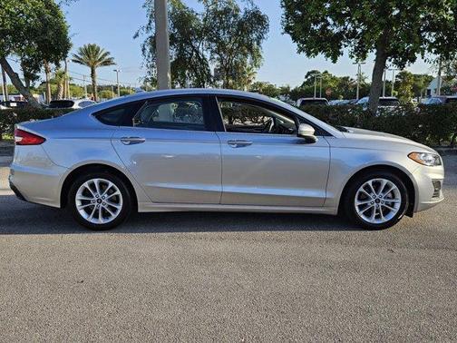 2020 Ford Fusion Hybrid SE