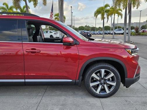2025 Honda Pilot Touring