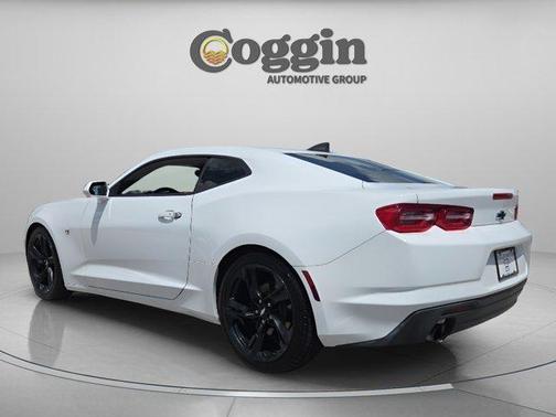 Summit White 2019 Chevrolet Camaro 1LT