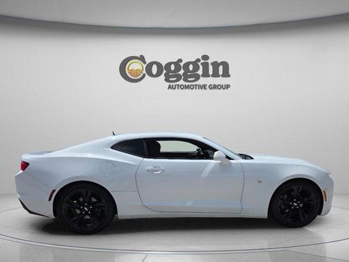 Summit White 2019 Chevrolet Camaro 1LT