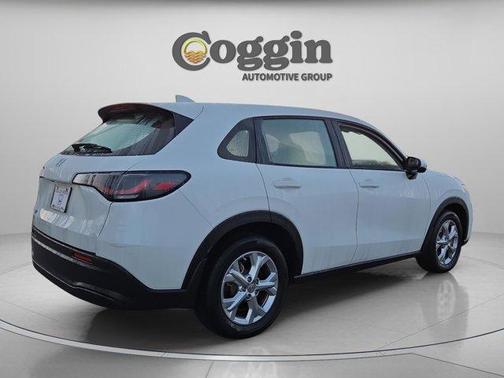 Lunar Silver Metallic 2024 Honda HR-V LX