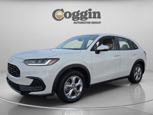 Lunar Silver Metallic 2024 Honda HR-V LX