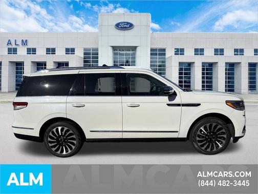 PRISTINE WHITE METALLIC 3C 2023 Lincoln Navigator Black Label