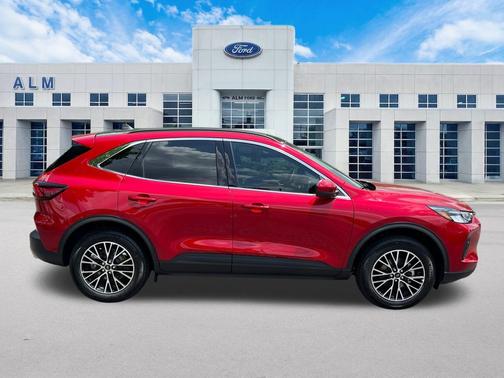 2025 Ford Escape PHEV SE