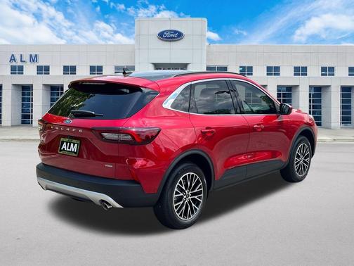 2025 Ford Escape PHEV SE