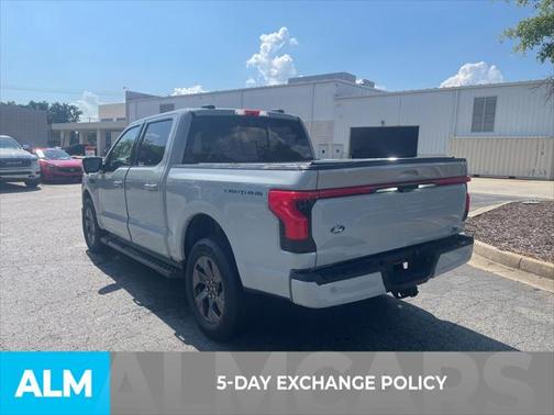 2024 Ford F-150 Lightning LARIAT