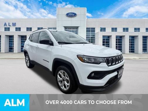 Bright White Clearcoat 2025 Jeep Compass Latitude