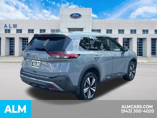 2022 Nissan Rogue SL