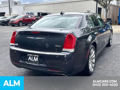2018 Chrysler 300 Limited