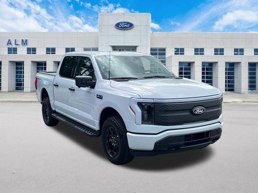 2025 Ford F-150 Lightning XLT