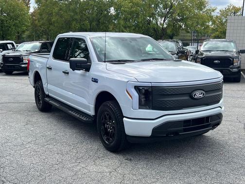 2025 Ford F-150 Lightning XLT