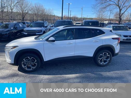 2025 Chevrolet Trax LT