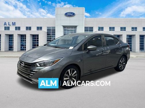 Gun Metallic 2025 Nissan Versa 1.6 SV