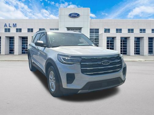 Space White Metallic 2026 Ford Explorer Active