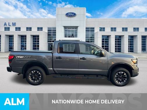 2024 Nissan Titan PRO-4X