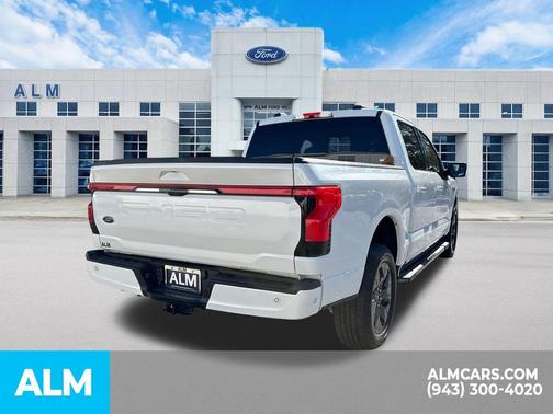 2022 Ford F-150 Lightning LARIAT