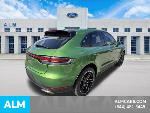 2021 Porsche Macan Base