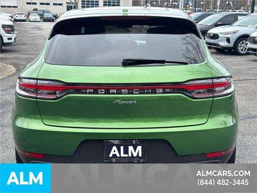 2021 Porsche Macan Base