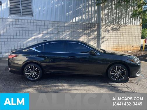 Caviar 2022 Lexus ES 300h Base