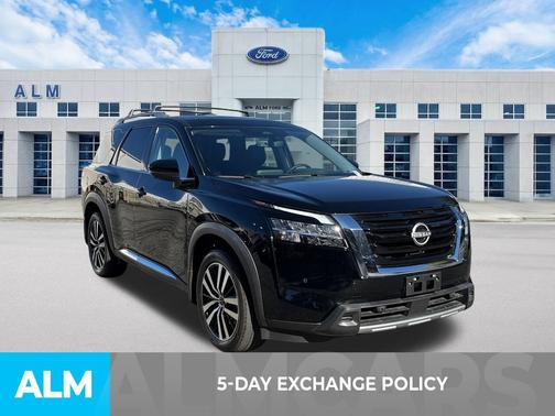 2023 Nissan Pathfinder Platinum FWD