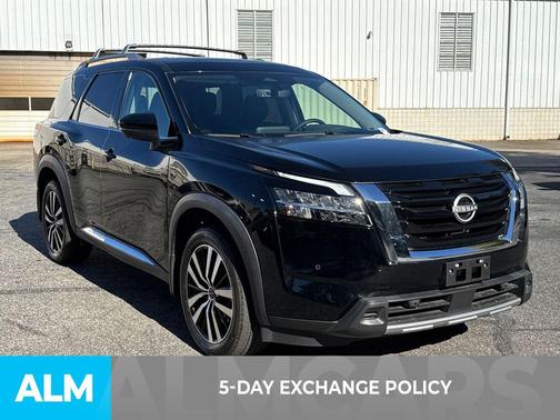 2023 Nissan Pathfinder Platinum FWD