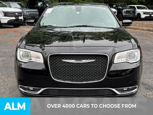 2021 Chrysler 300 Touring