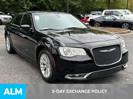 2021 Chrysler 300 Touring