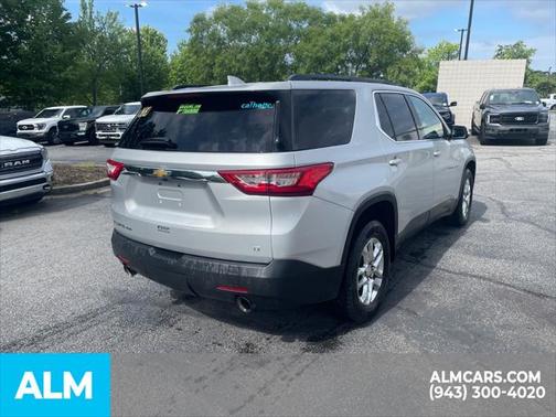 2020 Chevrolet Traverse LT Cloth