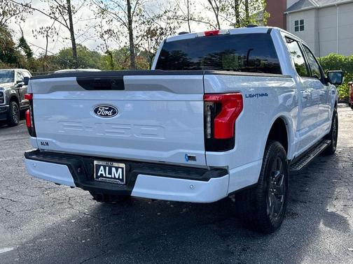 2025 Ford F-150 Lightning Flash