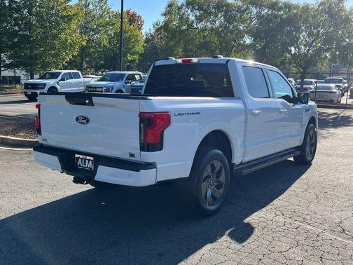 2025 Ford F-150 Lightning Flash