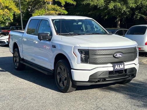 2025 Ford F-150 Lightning Flash