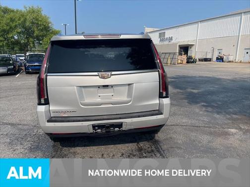 2017 Cadillac Escalade Luxury