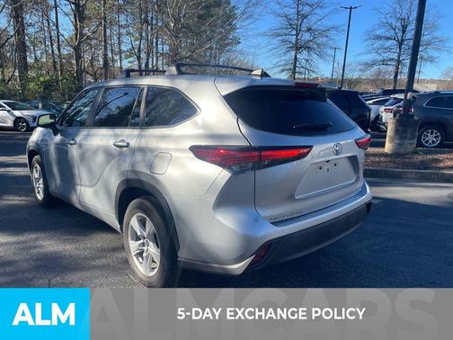 2023 Toyota Highlander LE