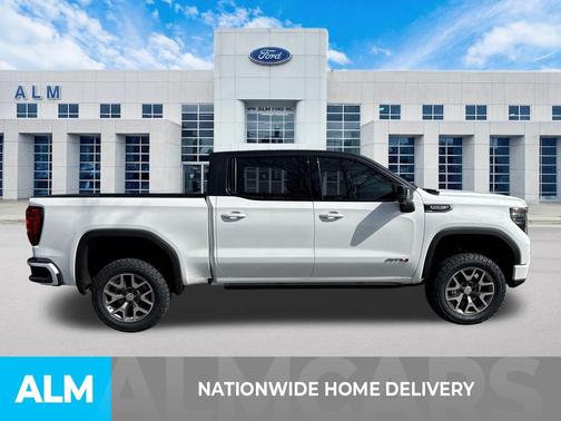 2025 GMC Sierra 1500 AT4