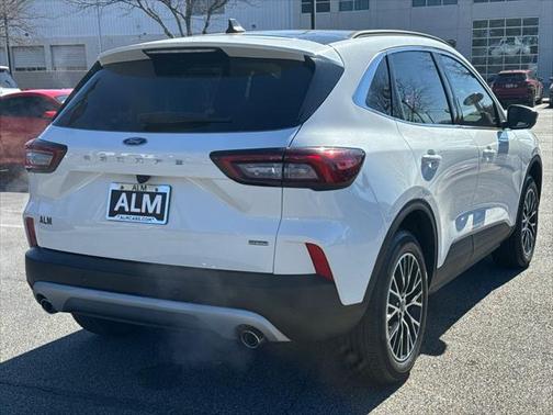 2025 Ford Escape SE