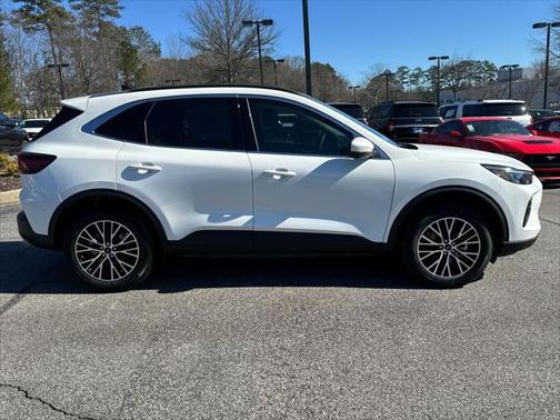 2025 Ford Escape SE