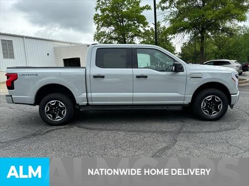 2023 Ford F-150 Lightning XLT