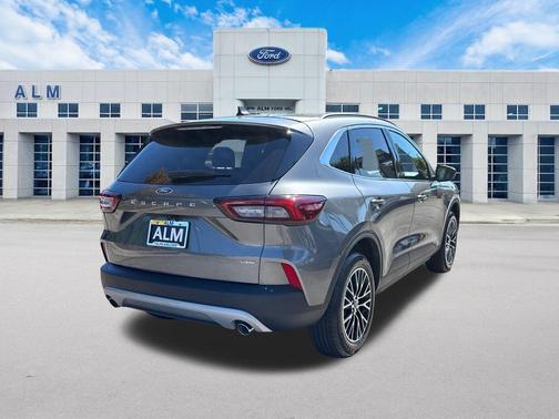 2026 Ford Escape PHEV SE