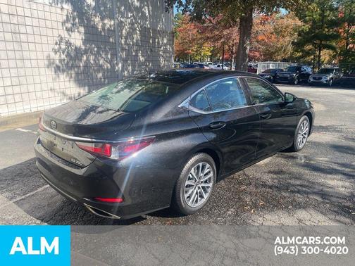 2023 Lexus ES 350 Base